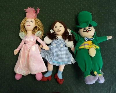 LOTE 3 Muñecas de Peluche Mago de Oz Pan de Azúcar Dorothy, Glinda, Mago Nanco Foto 1 de 4