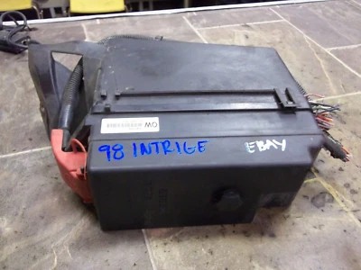 98 99 00 01 02 OLDSMOBILE OLDS INTRIGUE FUSE BOX ASSEMBLY OEM - Image 1 of 4