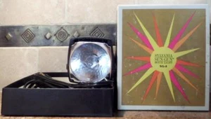 SYLVANIA ~ SUPER 8 ~ SUN GUN ~ VINTAGE MOVIE LIGHT - Picture 1 of 1