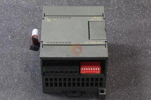 ONE Used Siemens 6ES7231-7PB22-0XA0 plc - Picture 1 of 3