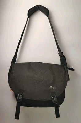 Lowepro passport messenger Shoulder bag For Camera/Laptop Black - Image 1 of 4
