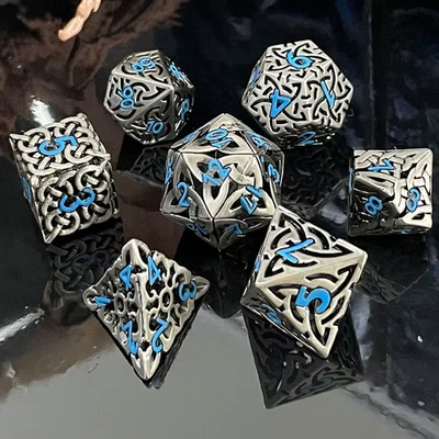 Juego de dados para juegos de metal (7 piezas) y caja | Hueco | Dungeons and Dragons | RPG | DnD Foto 1 de 4