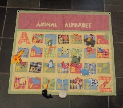 Decoração de parede Pottery Barn Kids alfabeto animal PBK - Imagem 1 de 4