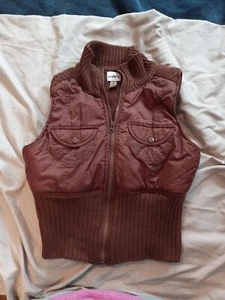 One Step Up Brown Vest - Picture 1 of 4