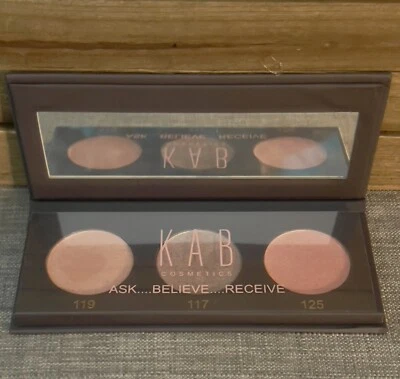 NEW KAB Cosmetics Glow Me Up BUTTERCREAM Highlighter Palette Blush NIB - Image 1 of 4