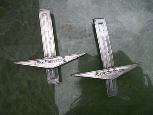 corvair emblem 60 61 62 63 64 65 66 67 68 69 1960 1961 1962 1963 1964 1965 chevy - Bild 1 von 2
