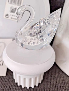 Swarovski Crystal Swan Centenary 100th Anniversary # 7633 NR 100; Textured body - Picture 1 of 4