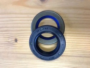 Case IHC ZF APL 1251 Wellendichtring außen  533,633,733, 540, 640, 740, 840, 940 - Bild 1 von 1