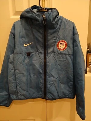 Mujer Nike ACG Therma-Fit ADV Equipo Paralímpico EE. UU. Chaqueta Juegos Olímpicos Talla Grande Foto 1 de 4