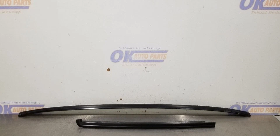 1987 BUICK GRAND NATIONAL WINDSHIELD TRIM BLACK - Image 1 of 4