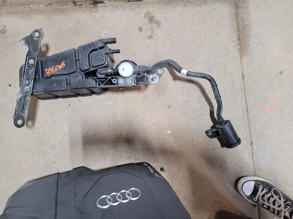 AUDI A5   2021 Fuel Vapor Canister 1979288 Foto 1 de 1