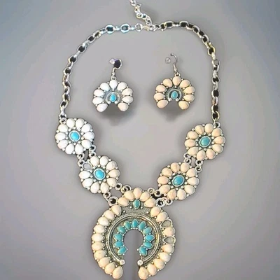FAUX - Juego de collar y pendientes flor de calabaza - Plateado, imitación turquesa Foto 1 de 3