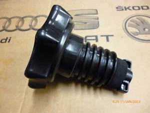 NEW GENUINE SEAT LEON 2006 - 2019 SPARE WHEEL HOLD DOWN BOLT 1K0803899D - Picture 1 of 8
