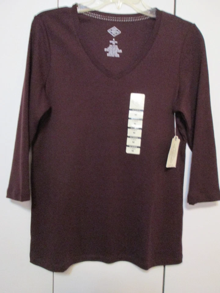 Camiseta St. John's Bay Feminina Decote V Manga 3/4 Macia - Borgonha Ousada - Tamanho M - Imagem 1 de 4