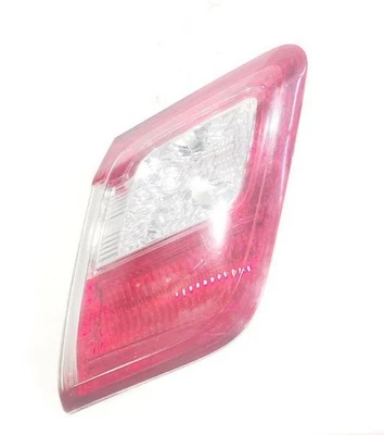 Tapa de luz trasera derecha montada roja y blanca OEM 2010 2011 Toyota Camry Foto 1 de 4