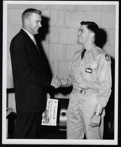 1955 Vintage Photo Detroit Tigers Baseball Harvey Kuenn in Chicago RARE - Picture 1 of 2