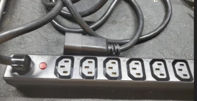 HP Modular PDU Extension Bar 411273-002 HSTNR-PS03 16A 100-240VAC 50/60Hz - Image 1 of 3