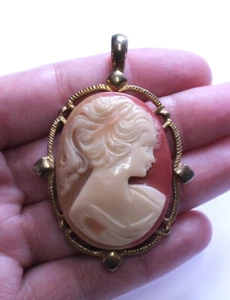 Large Vintage 1970s Pink White Carved Lucite Cameo Pendant - Picture 1 of 3
