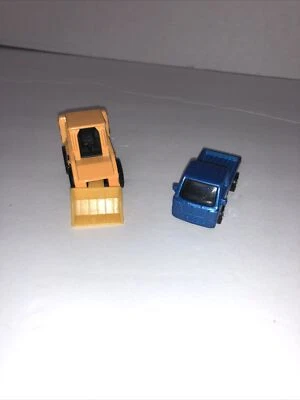 Camioneta pickup matel subaru azul y cargador frontal Maisito Foto 1 de 4