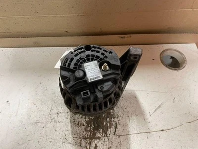 VOLVO V70 II SW Alternateur 30667894 2.4 Diesel 136kw 2008 27009253 - Immagine 1 di 4