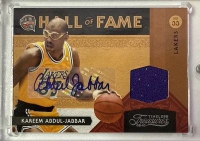 Camiseta deportiva 2009-10 Panini Kareem Abdul-Jabbar Timeless Treasures usada en juegos automática #/25 Foto 1 de 4