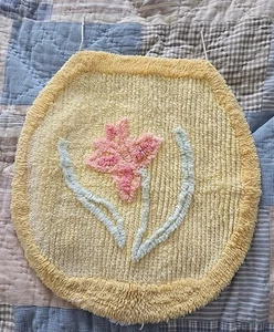 Cubierta de asiento de inodoro vintage de chenilla rosa azul flores - Imagen 1 de 4