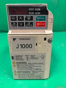 YASKAWA INVERSORES FRECUENCIA J1000 CIMR-JB4A0004BAA PLC 380V 0.75KW -Sin prueba - Imagen 1 de 3