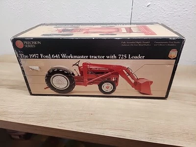 1/16 Ford 641 Workmaster Tractor With 725 Loader, Precision Series #6 - Image 1 of 4