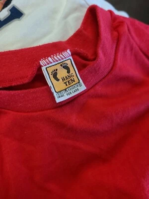 Camiseta vintage hang ten, retro años 70 80, camiseta de timbre roja maciza, puntada única pequeña Foto 1 de 4