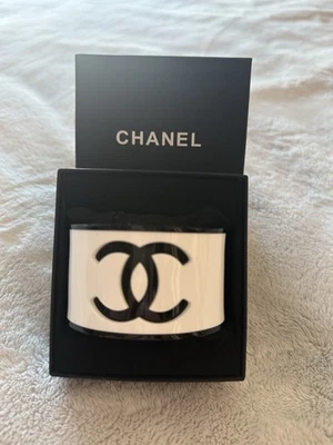 CHANEL WHITE OUTSIDE & BLACK INSIDE CC LUCITE SPORTY CUFF BRACELET 100%REAL - Image 1 of 4