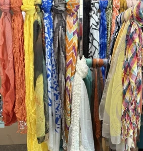 Lot of 25 NEW Scarves Mixed, Acetate, Polyester, Variety Colors & Sizes - Picture 1 of 11