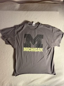 Camiseta Michigan Wolverines Carbón XL Gris Universidad NCAA Fútbol Colegio - Imagen 1 de 10
