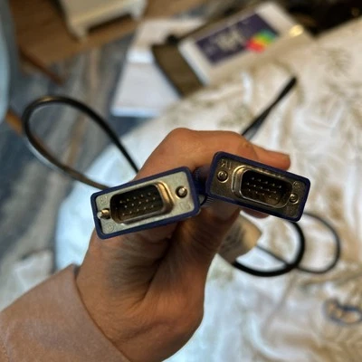 Universal Samsung 5 Foot VGA-to-VGA Monitor Cable Male-to-Male (BN39-00244K) - Image 1 of 3