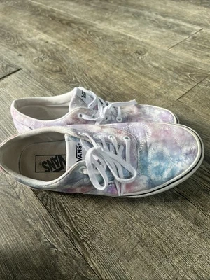 Vans Doheny Zapatilla Baja Con Cordones, Multicolor Corazón Tie-Dye Estampado Mujeres EE. UU. 8 Foto 1 de 4