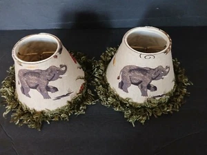 2 Clip auf Stoff Lampenschirme mit Borte Elefant ausgefallen exotisch 5" Höhe - Bild 1 von 9