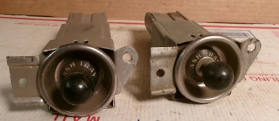 Ford Custom 1951 sedán interior cenicero par (2) panel de tablero pátina Hot Rod Foto 1 de 4