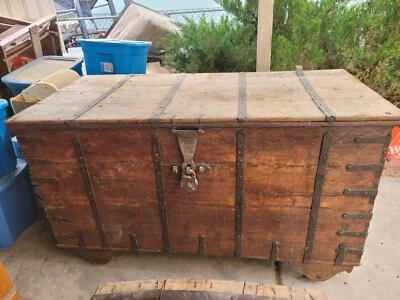 Baúl cofre grande antiguo siglo XIX Foto 1 de 4
