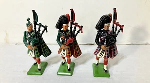 Figura de soldado de juguete gaita escocesa británica de metal Gran Bretaña 3 Inglaterra 1986 - Imagen 1 de 5