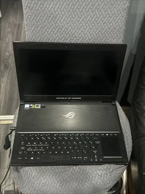 ASUS ROG Zephyrus GX501G Gaming Laptop GTX 1080 i7-8750H 16GB 144HZ G Sync - Image 1 of 4
