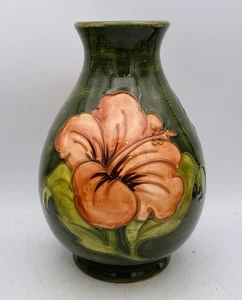 Walter MOORCROFT 8¼ inch Vase - CORAL HIBISCUS c.1970 - Picture 1 of 4