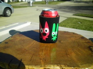 Eine NEUE Hallmark Hoops & Yoyo schwarz Soda/Bier 5,5" Koozie - Top Zustand! - Bild 1 von 4