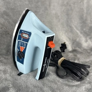Vintage GE General Electric Light N Easy Steam & Dry Iron Powder Blue, Works - Picture 1 of 6