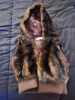 Girls Outerwear Vest Size M - Image 1 of 4