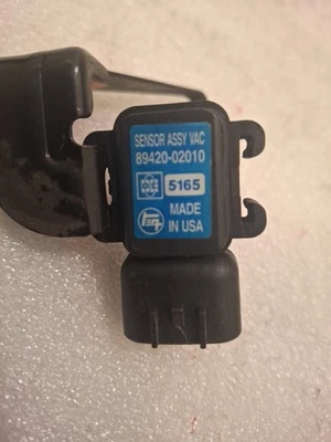 Sensor de presión de aire colector Toyota Geo Suzuki MAP 89420-02010 Foto 1 de 4