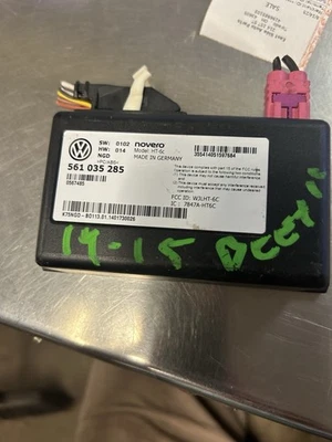 Ordenador de navegación Volkswagen Beetle 2014-16 es 561 035 285 Foto 1 de 3