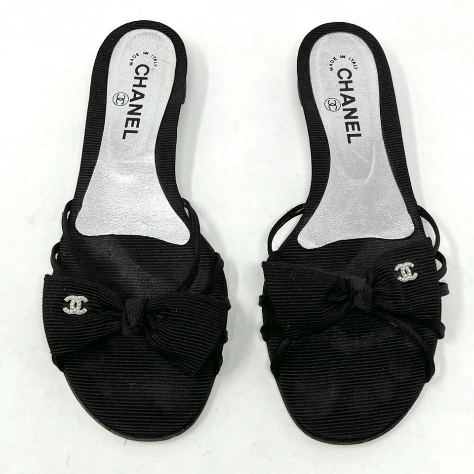 Chanel Black Grosgrain Bow Slide Sandals with Pearl Interlocking Logo  Size 39.5 - Image 1 of 4