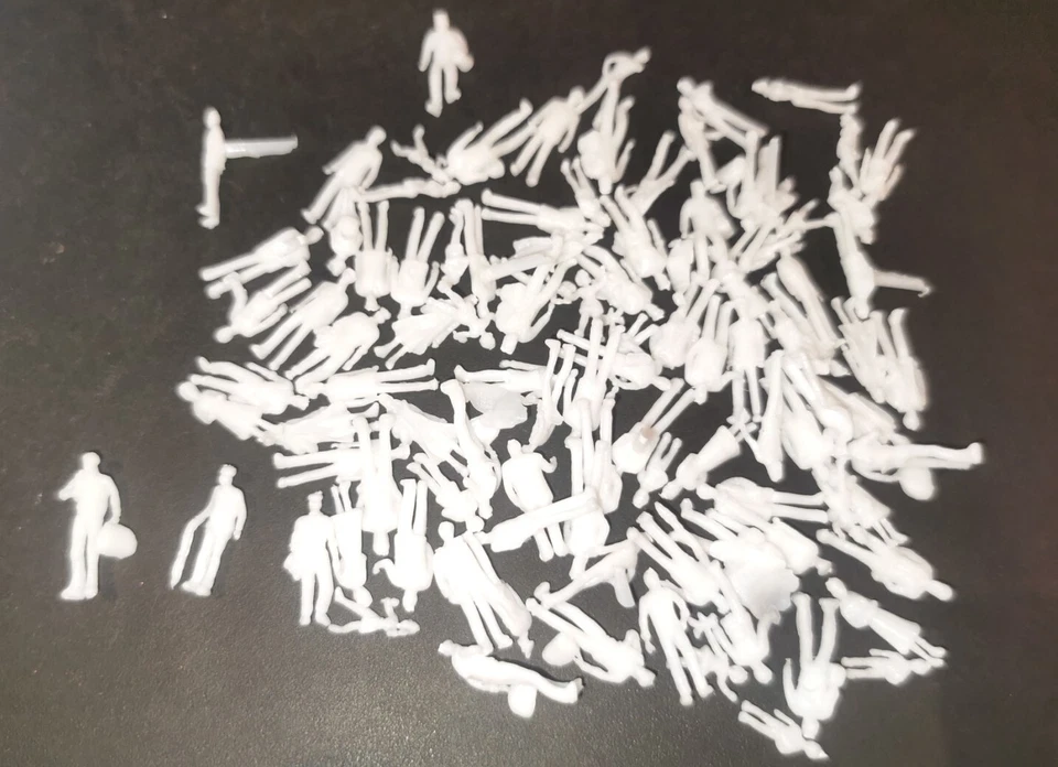 F32 - H0 Figuren sitzend nur sitzende Konvolut ideal F Waggons reisende