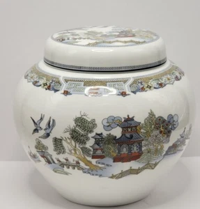 Wedgwood Bone China Large Ginger Jar Chinese Legend Made In England 6" X 6" - Picture 1 of 24