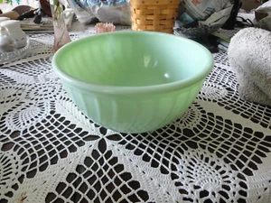 Fire King 2000 Jadeite Swirl 9" mixing bowl with original label - Picture 1 of 4