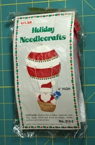 Santa in Hot Air Balloon Titan Holiday Needlecrafts Felt Christmas Ornament Kit - Picture 1 of 2